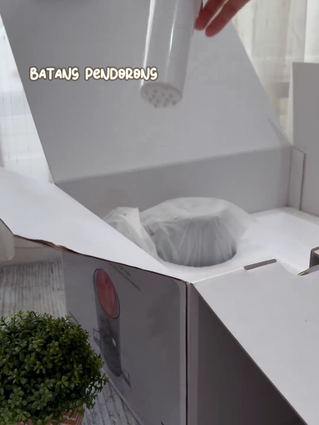 Absen yukk!! Siapa nih yang sudah punya produk Mecoo satu ini ??? Video by : cliffton_zhang #mecookwithmecoo #slowjuicerbigmouth #unboxingvideo