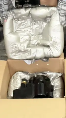 Auto parts extractor pneumatic valve foam packaging buffer loss prevention