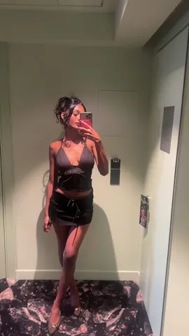 getting dressed up w yohr bestie in a new country >>> wearing @Revolve #revolveme 