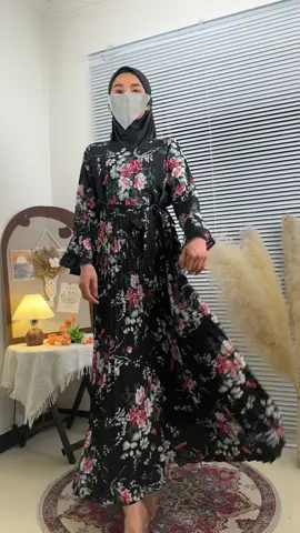 Chic and fashionable dress, suitable for various occasions, whether it's a casual outing or a formal party.#abayastyle #SummerAbayas #abaya #tiktok #outfit #foryou #TimelessBeauty #abaya 