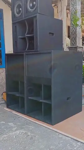 Pesona paket minimalis harga 5jt 800rb an udah fullset lengkap tinggal pakai Info pemesanan wa: 085830668205 #bncustombox #soundsystem #soundsystemjawatimur #soundsystemmalang #boxspeaker #febriaudio #febriaudioboxcustom #horegjawatimur 