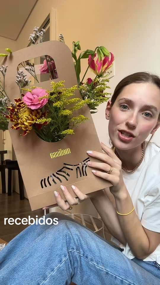 Uhul, obrigadaaaaaa cada marca que lembrou de mim desse dia das mães 💖🎁 #recebidos @Simple Organic @Melissa Oficial @LIVO @Baldoni @@sunglasshut @ADCOS Dermocosméticos 