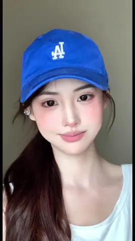 Everyday makeup without the need for false eyelashes
#makeup#makeuptutorial#grwn#makeupartist#motd#cbeauty#foryou#douyin#chinesebeauty#beauty#fly#flypシ