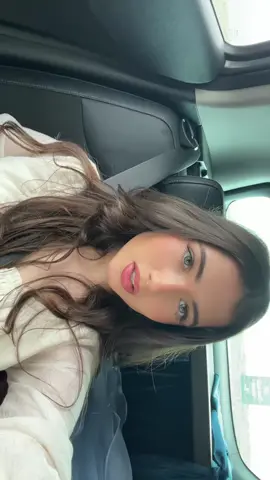 HOW DID SHE MAKE THIS EVEN SADDER #fyp #arianagrande #wecantbefriends #viral #foryou #photoshoot 