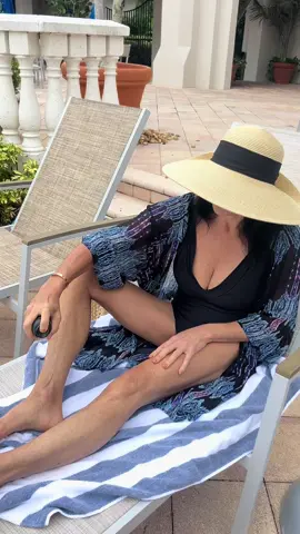 Guilt free sunscreen ☀️😱 Check us out if you're looking for an environmentally friendly sunscreen without harsh chemicals! 😁 #guiltfree #obsessed 