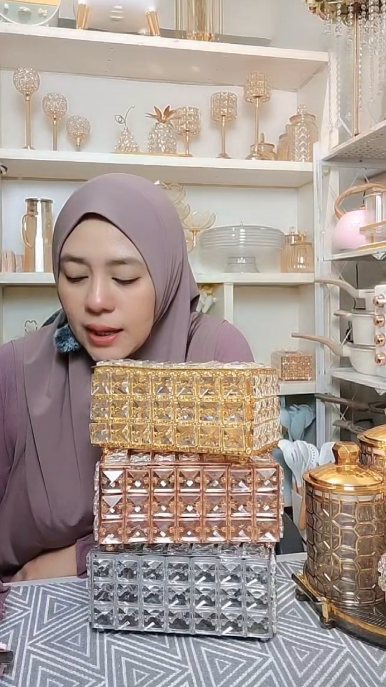 Kotak tissue kristal yang lagi viral. harga promo #kotaktissue #homedecor #LIVEhighlights #TikTokLIVE #LIVE 
