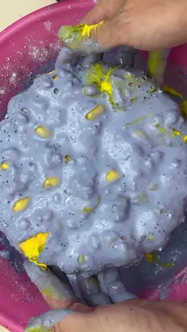 Messy paste crushing #messy #messytiktok #paste #pink #yellow #gray #purple #tuesday #tacobell #tacotuesday #asmr #fyp #powder #powdery #funfunletsgo #viral #gymchalk #gymchalkasmr #asmr #asmrgymchalk 