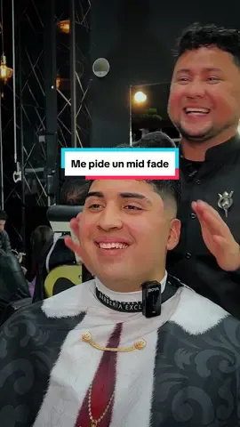 Quiere hacerse un degradado medio  #asmr #haircut #barber #chile 