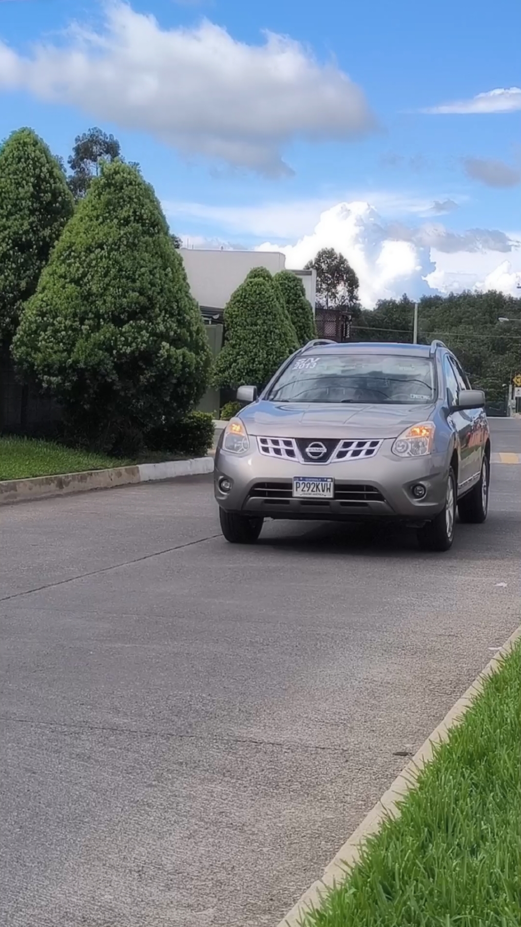 DISPONIBLE 🔥✅ Recién ingresada 🇺🇲🇬🇹 Nissan Rogue 2013 🚘 Automática, Motor 2.5cc, Sonido Bose, Llave de proximidad, Alarma de fabrica, Bolsas intactas, 109 mil millas reales, aire acondicionado, calcomanía 2024 pagada, toda su papelería en orden lista para traspaso ‼️ Cotiza tu auto con nosotros hoy mismo! Será un gusto poder atenderte! 📲 #ventas #autos #guatemala #importaciones #nissan #rogue #viral #fypシ #SUV #shalomimportsgt #guate #recieningresada 
