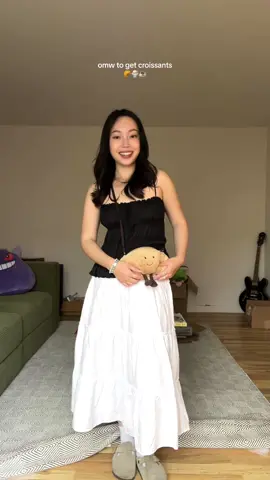 croissant jellycat >>> #OOTD #outfitoftheday #jellycat #whatiworetoday 