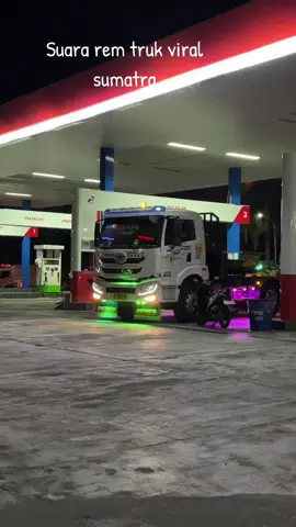 Suara rem truk viral #ets #trukmaniaindonesia #truk #ets #trukoleng #truksawit #truktronton #fypシ゚viral 