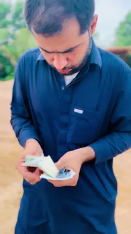 Ek dum waqt badal diya #funny #foryou #foryoupage #viral @Hamza RAisi @Waseem Nisar @Meer shakOor @yaseen askani 