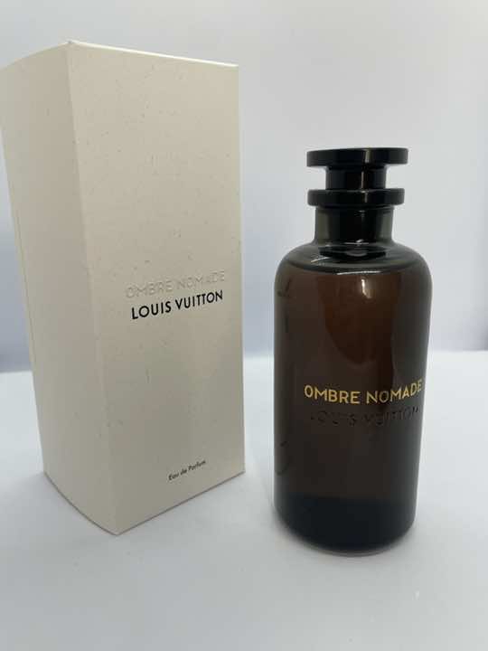 Ombre Nomade : la définition même d'un parfum oriental! #louisvuitton #lv #ombrenomade #lvperfume #parfumslouisvuitton #parfumdeniche #cologne #parfum #nichefragrance #luxuryfragrance #perfume #nicheperfume #parfumspascher #scents 