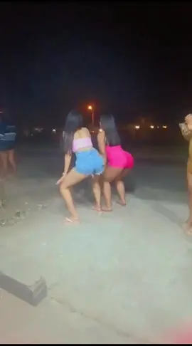 los espero hoy día por día de la amistad @K E N D R Y ♡ @R U B Y 💗 