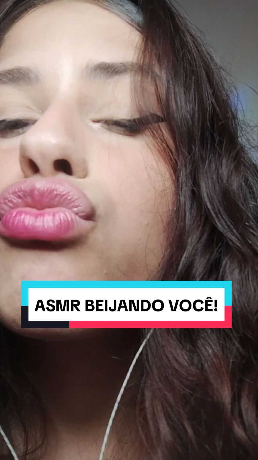 Respondendo a @maria.fernada1 asmr beijando vocês 😗 #asmr #fye 