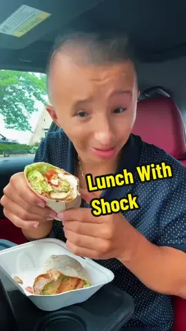 Lunch with shock, this giy really outdid himself on thesw wraps 😂 #lunch #mukbang #asmreating #foodreview #Foodie #fypage  