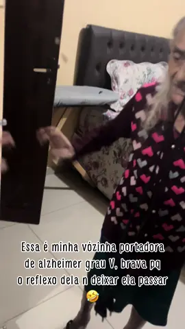 Apresento minha vovó, 87 anos, portadora de alzheimer grau V.  Uma forma leve de lidar com o alzheimer com muita diversão, carinho e amor. ❤️ #alzheimer #amordevó #demencia 