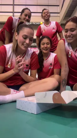 Toco engreirnos, gracias @Cookery By Romina Suito 🤍 lo mejor es que la textura rica y no empalagan😮‍💨 #tastetest #foryou #peru #volleyball #voley #peruvoley🇵🇪 #foryoupage 