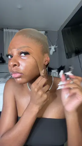How you need to install your wigs for a GOOD MELT! 💕 @sterlyhair #wiginstall #wiginstalltutorial #fyp #frontalwiginstall 