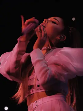 R.E.M #arianagrande #arianagrandebutera #rem #sweetenerworldtour #edit
