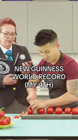 NEW WORLD RECORD! 14 🍅 in 1 Minute My 4th Guinness World Record🌎 @Guinness World Records  #knifeskills #guinnessworldrecords #foodchallenge #chef #cooking #fast 