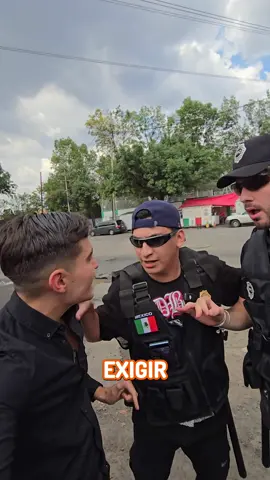 Policias huyen de Ru Abogado, pedían más de $500 🔥@RuABOGADO @Iram Mendiola @Juanito Jicamas 💵  #comedia #ruabogado #policia #badboys #polanco #humor #soytualex 