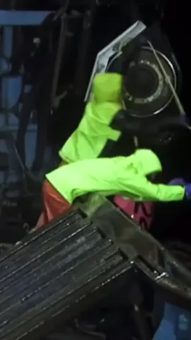 Man Overboard!! #deadliestcatch #fishing #discovery #boat #fypシ゚viral #foryoupage #follow 