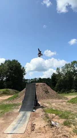 Been working hard on the ramp whips for Big Hill Ham at @CGI Facility this weekend. Who will I see there? 👀