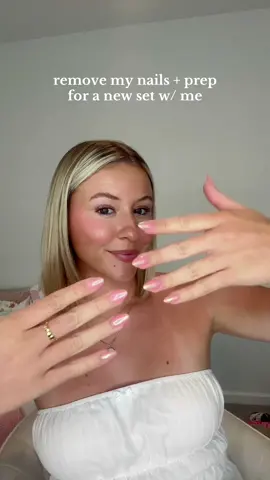 Time for a new set💅🏻 remove my nails + prep for a new set with me!! #gelnails #nailsathome #gelxnails #nailinspo #nailtutorial #diynails 