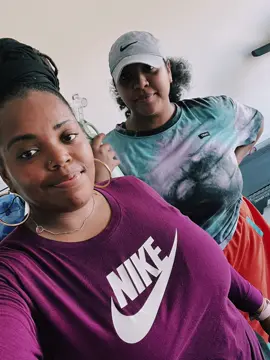 Aiiiiight niiie ! We arent professional gymers but were working on it 🫠 The mission is to #BURNTHEFAT 🔥 #day9of60 #FullBodyworkout #lifeInaSkirt #ModestLivesMatter #OMad #Fitness  #PerfectPostureComingSoon 