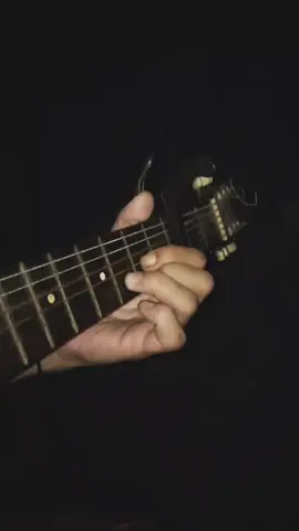 nikmati dan habiskan sampai tidak akan ada yg tersisa lagi :) #hidupkusepitanpamu #dpaspor #cover #gitarcover #covergitar 