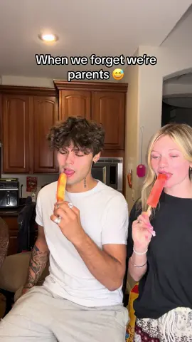 She eats more than us #foryou#fyp#couplegoals#pregnant#couple#baby#Love 
