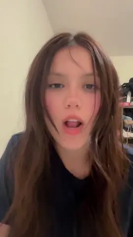 no es cierto, no tengo hermano 