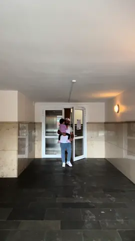 Guten Morgen 🫶🙏 Meine prinzessin wollte mal raus also machen wir uns auf dem weg 🫶 Motivieren ist wichtig 🙏 Wir glauben daran wir werden es besiegen 🫶 Günaydin 🙏🙏 Prensesim disari cikmak istedi bizde disari cikiyoruz 🫶🙏 yeterki sen mutlu ol 🫶🙏 Ellhamdulillah oldu Sevincini yasat Allahim 🤲 #krebs#krebskrank #krebskrankekinder #krebsbeikindern #fy #fyp #fypage #fyppppppppppppppppppppppp #fypp #foryou #foryoupage #kanser #kanserlemücadele #kanserdegilsengüçlüsün #kanserdeğilbizgüçlüyüz #kanserlesavaş 