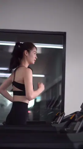 ទម្រាំបានរាងស្អាតប៉ុណ្ណឹងមិនងាយស្រួលទេ#mintranch #mintranchrawee #มิ้นท์รัญชน์รวี #catbitของมิ้นท์รัญชน์ #fan_mintranch 