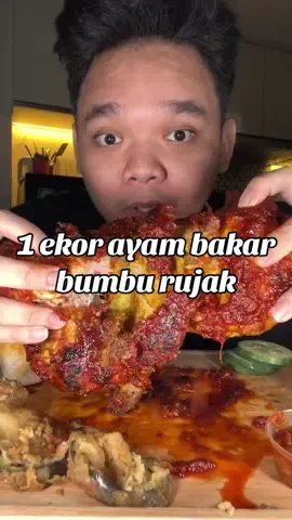 1 ekor Ayam Bumbu Rujak🍗🌶️ yg wajib kalian cobain, ada nasi bakar juga paket lengkap dah belinya di Ayam Bakar Klaska . . #albertdanlidahnya #FoodTok #kulinertiktok #foodtiktok #ayambakar #ayam1ekor #ayambakarbumburujak #nasibakar #mukbang 
