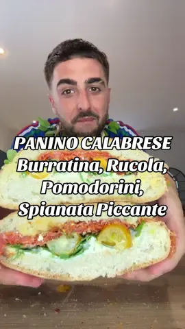 CALABRESE SANDWICH | Burratina, Rucola, Pomodorini e Spianata Piccante 🌶️🥪🇮🇹 Fuocu meu come e buono 🥵 #sandwich #bread #italiano #fyp #anthem #salam #sausage #hot #footballtiktok #mozzarella #burrata #cheese #asmr #italy #italianfood #lucas #parole #cancion #calabria #calabrese #2024 #direct #viral #goals #france #fresh #panini #forza #musically #Love #cooking #basta #mammamia 