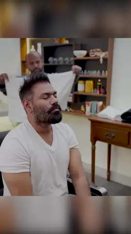 REIKI MASTER Fire Hair Removal and Head Massage | Cre : Indian Barber #mastershamboo #indianmassage #asmrmassage #asmrrelax #massage #pourtoi #fvp #barber #usa🇺🇸