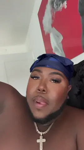 Stick to the lashes!!! 😂 @Falsie 