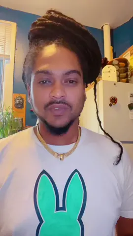 The batana beard oil is here.  This is my first time using it so expect another video on this. Smells great #batana #beardoil #beard #men #health #dealsforyoufordays #dealsforyoudays #tiktokshop #cap #CapCut 