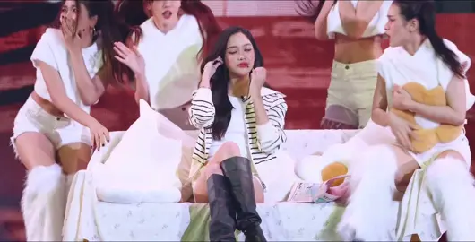 Hun nhau mà che che là hong có được đâu#freenbecky #becky #beckyarmstrong #freenbeckisreal😍 #freen #sarochafreen #freensarochachankimha #cathoiduidol🌷🦦 #xuhuong #fyp #fypシ゚ 