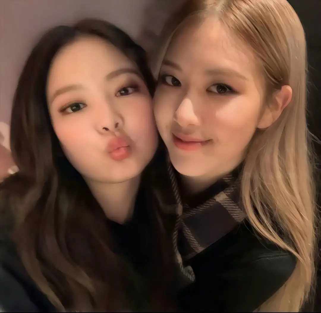 rose Jennie💗💗💗#jennie #rose #roses_are_rosie #jennierubyjane #jennieedit #kimjennie #flyppppppppppppppppppppppppppppppp 