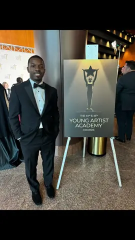 Shoutout to @Young Artist Academy for the opportunity to be a presenter in this years Young Artist Academy awards! I had a blast! Watch to the end to see me in action 😎 #youngartistacademy #oscars #presenter 