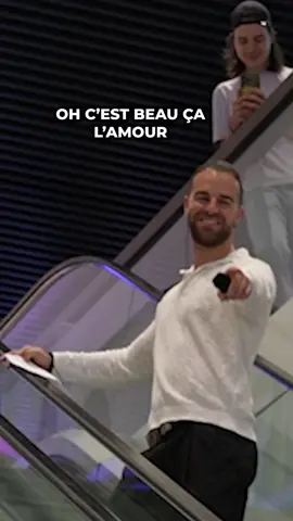 Après le télésiège, j’envahi les escalators ! 😂😂😂😂😂😂😂 ##escalator##drole##humour##marrant##rire