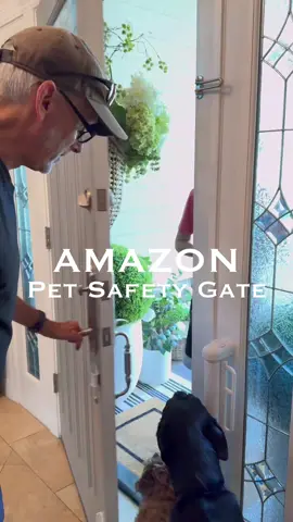 Don’t worry about your pets getting out every time you open your door! (Shop my link in bio) This retractable gate is the perfect safety solution for your pets. Attachs securely to the frame of any door or opening so you don’t have to worry about your pets running out anymore! #homehacks #homegadgets #amazonfinds #amazonhome #petcare