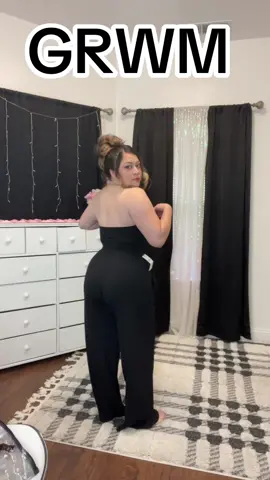 Me encanta!! @YOZY has the cutest 2 piece!  #outfit #yozy #fashiontiktok #TikTokFashion #tiktokshopbacktoschool 