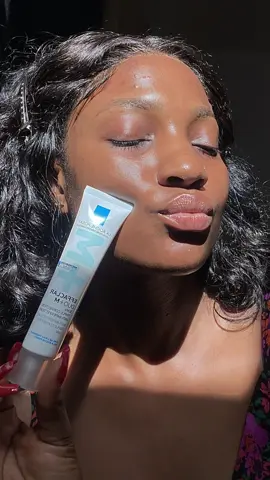 EFFACLAR DUO+M de la marque @La Roche-Posay c’est clairement  le soin anti imperfections qu’il te faut pour te débarrasser de ton Acné. Collaboration_commerciale non rémunérée avec la marque #larocheposay #skincare #effaclarduom #skincareproducts #skintok #boutons #acnetreatment #bouton #pointsnoirs #taches #sebum #peau #peauparfaite #skin #fyp #fyp #viral #fypviralシ 