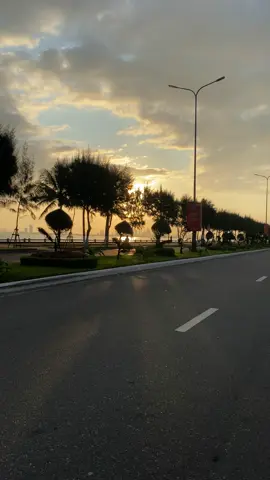 Một Sáng Bình Minh Đà Nẵng❤️❤️🌅🌅#danang #viralvideo #fpy #xh #sunset #bìnhminh #xuhuongtiktok #foryou 
