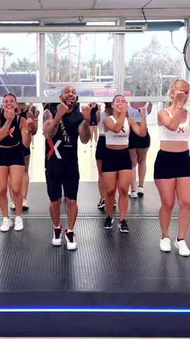 ¡Hola Familia XTROMBA FIT! 🌟 ¿Quién está listo para bailar y disfrutar con la coreografía del merengue de @Manuel Turizo ? 💃🎶 Esta coreografía ha sido compartida muchas veces, ¡pero es imposible olvidarla! Con cada paso diseñado para esta canción con letra tan pegajosa: 