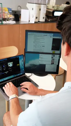 The best productivity office item of 2024 take a bow @JSAUX #Tech #productivity #wfh #travel #LifeHack